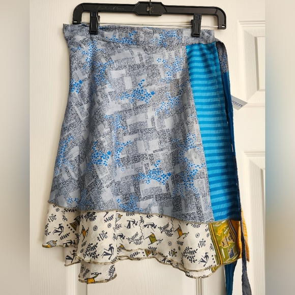 Colorful Patterned Skirt - Picture 3 of 9